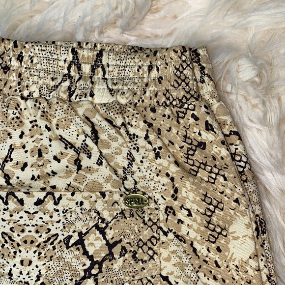 •SPELL• {aloha python} jets - Picture 5 of 8